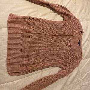 Knitted pink sweatshirt